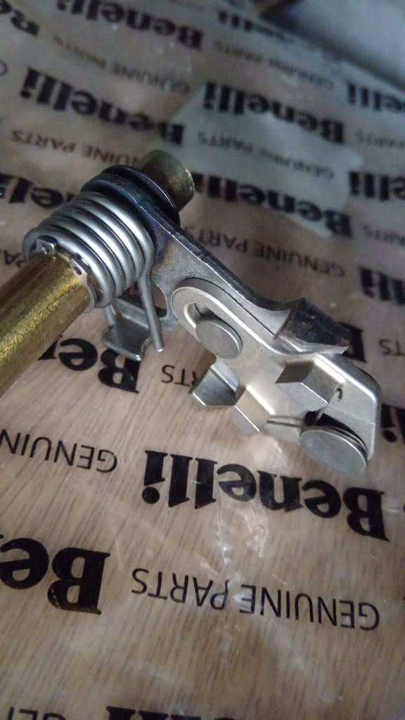 Horquilla de cambios de eje Benelli TNT150