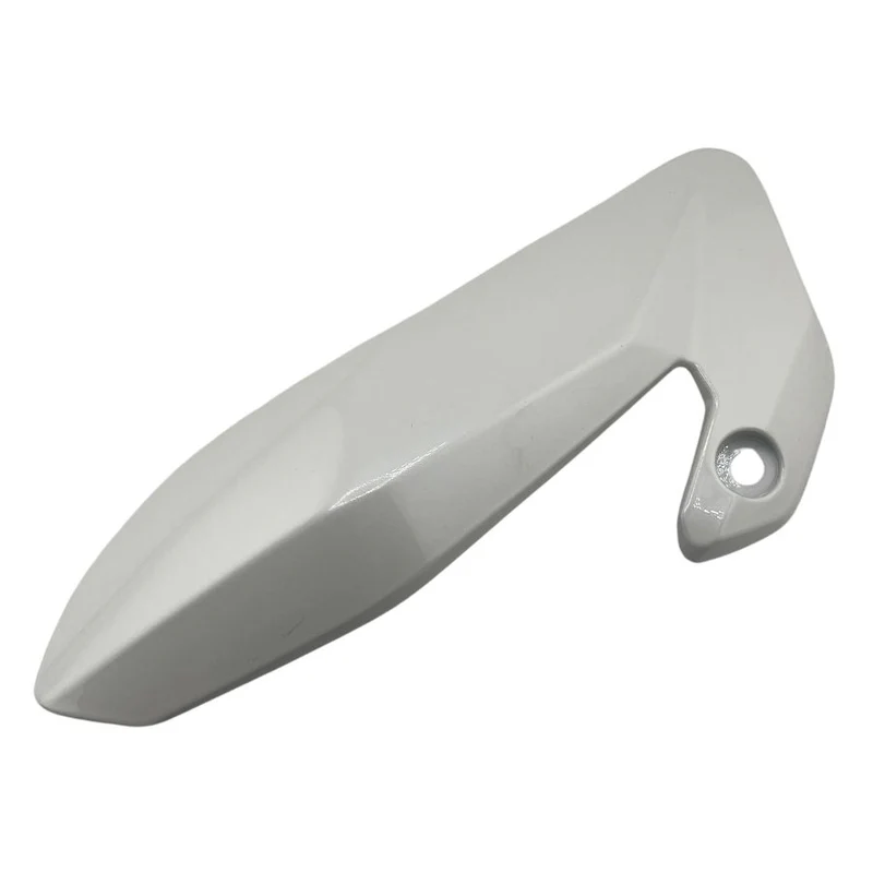 Covertor derecho del frontal negro o blanco Benelli TNT150