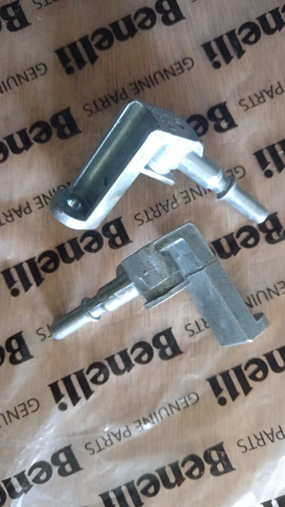 Base del inyector Benelli 180S/TNT250/TRK251/25/502/302S/300